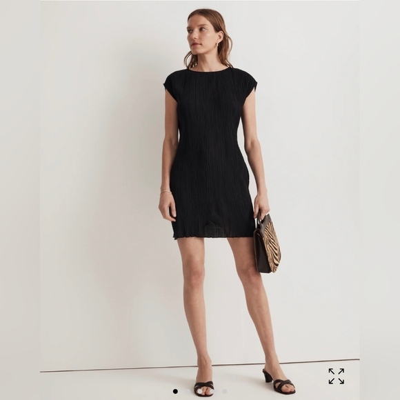 Madewell Plissé Mini Tee Dress Timeless Minimalist Little Black Dress Boxy 4 - Picture 1 of 8